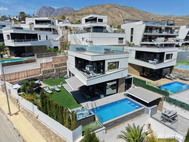 3 slaapkamer Villa te koop in Finestrat met zwembad - € 849.000 (Ref: 9854648)