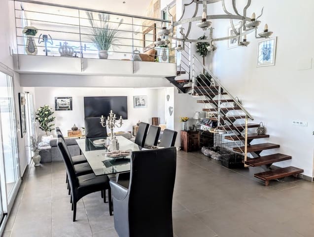 4 quarto Moradia para venda em Javea / Xàbia com piscina garagem - 1 699 000 € (Ref: 9860248)