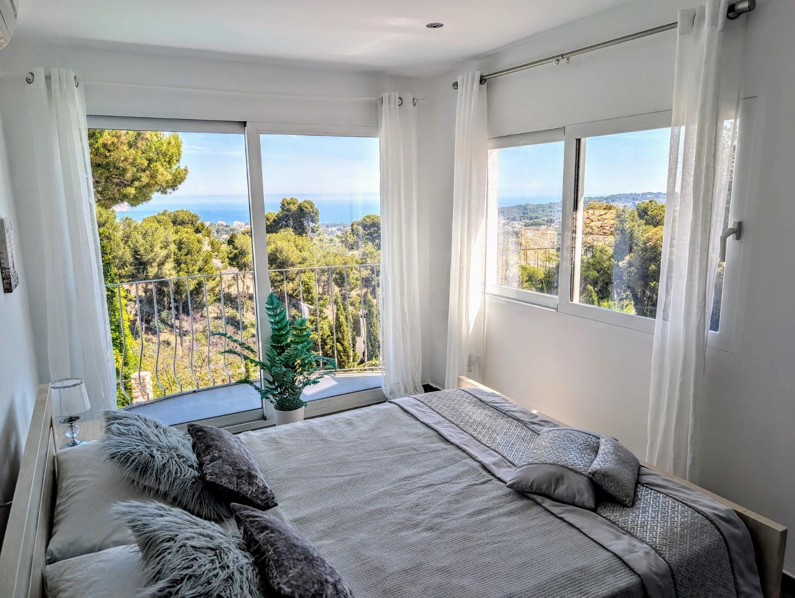 4 quarto Moradia para venda em Javea / Xabia com piscina garagem - 1 699 000 € (Ref: 9860248)