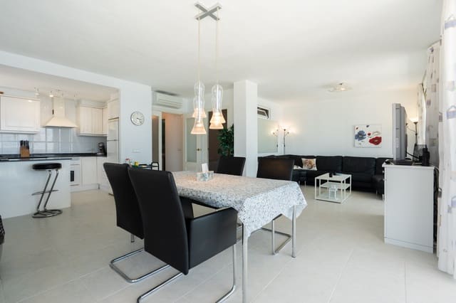 Apartamento de 2 habitaciones en Calpe / Calp en venta con piscina garaje - 890.000 € (Ref: 9873675)
