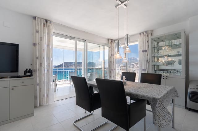 Apartamento de 2 habitaciones en Calpe / Calp en venta con piscina garaje - 890.000 € (Ref: 9873675)