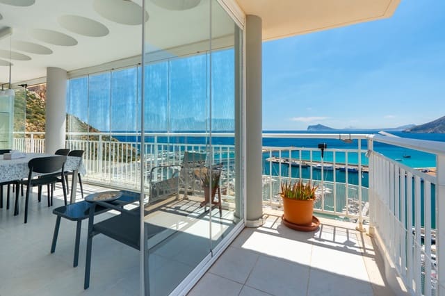 Apartamento de 2 habitaciones en Calpe / Calp en venta con piscina garaje - 890.000 € (Ref: 9873675)