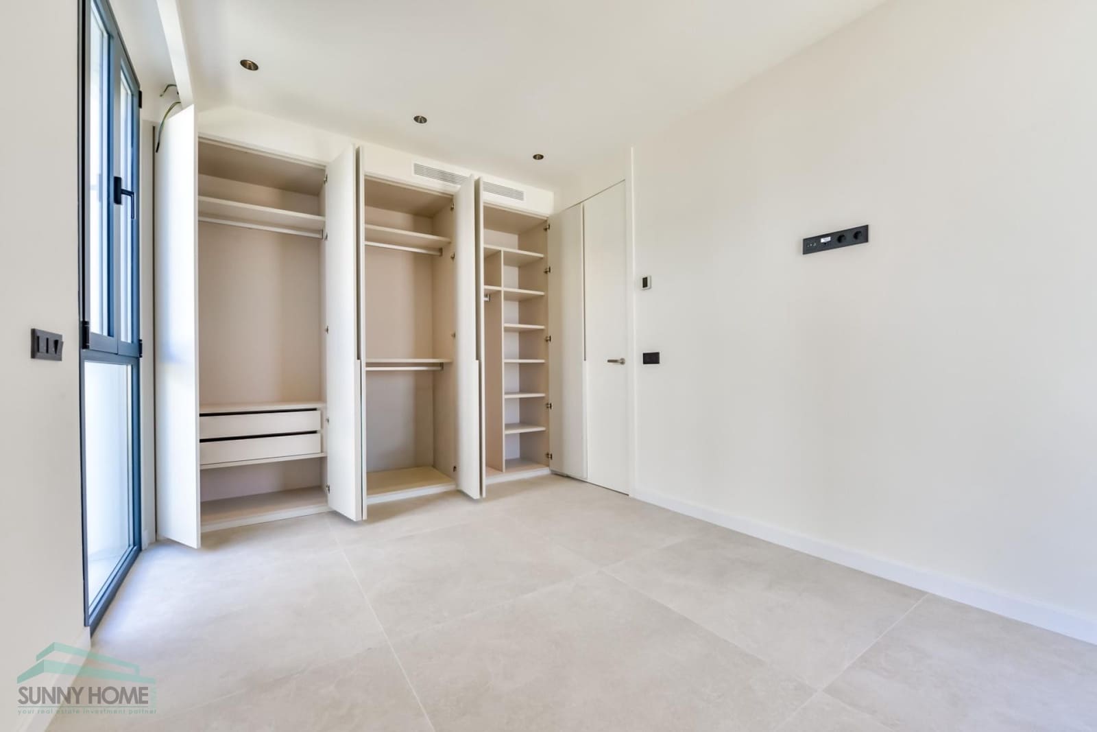 3 bedroom Villa for sale in Finestrat with garage - € 790,000 (Ref: 9879205)