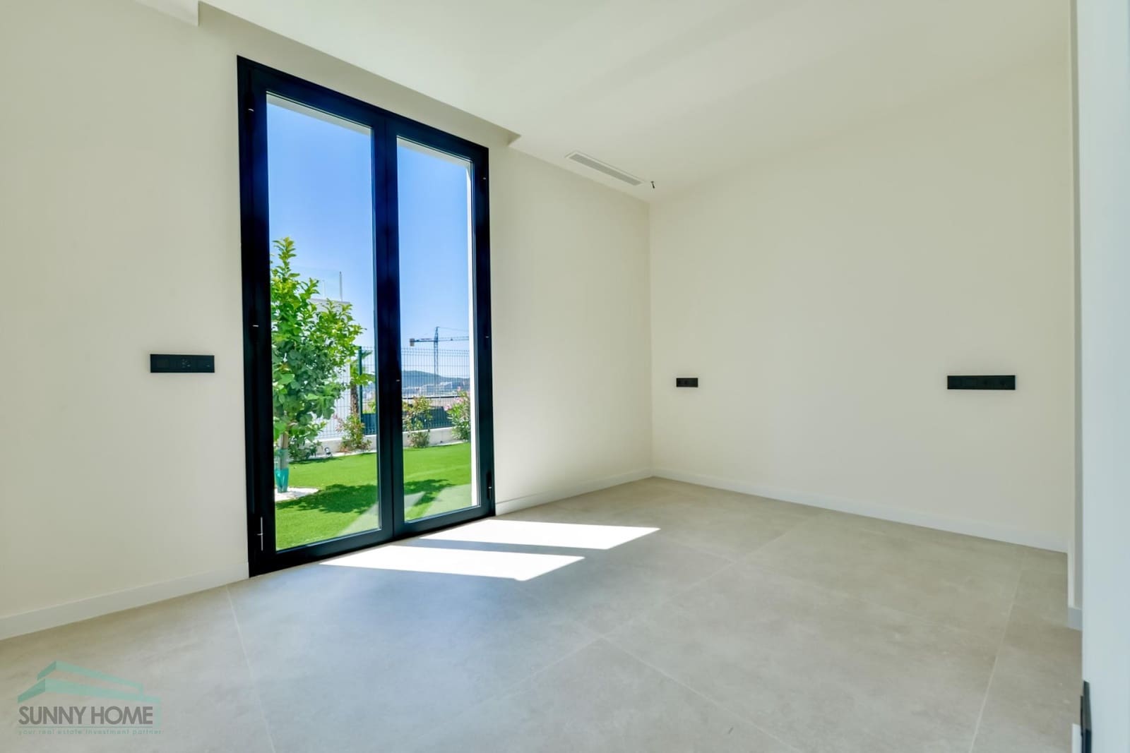 3 bedroom Villa for sale in Finestrat with garage - € 790,000 (Ref: 9879205)