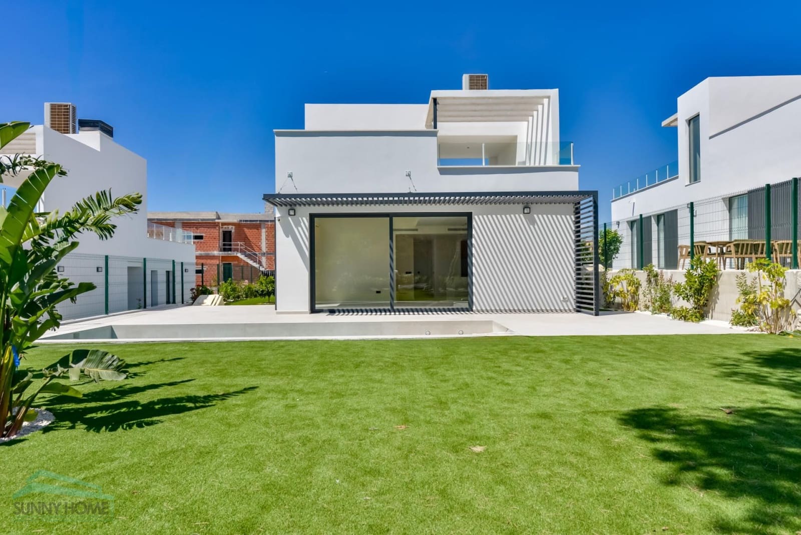 3 bedroom Villa for sale in Finestrat with garage - € 790,000 (Ref: 9879205)