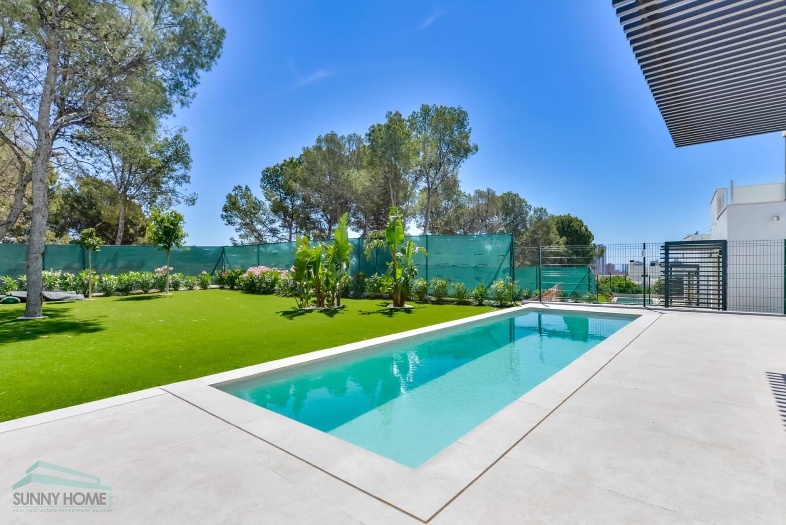 3 bedroom Villa for sale in Finestrat with garage - € 790,000 (Ref: 9879205)