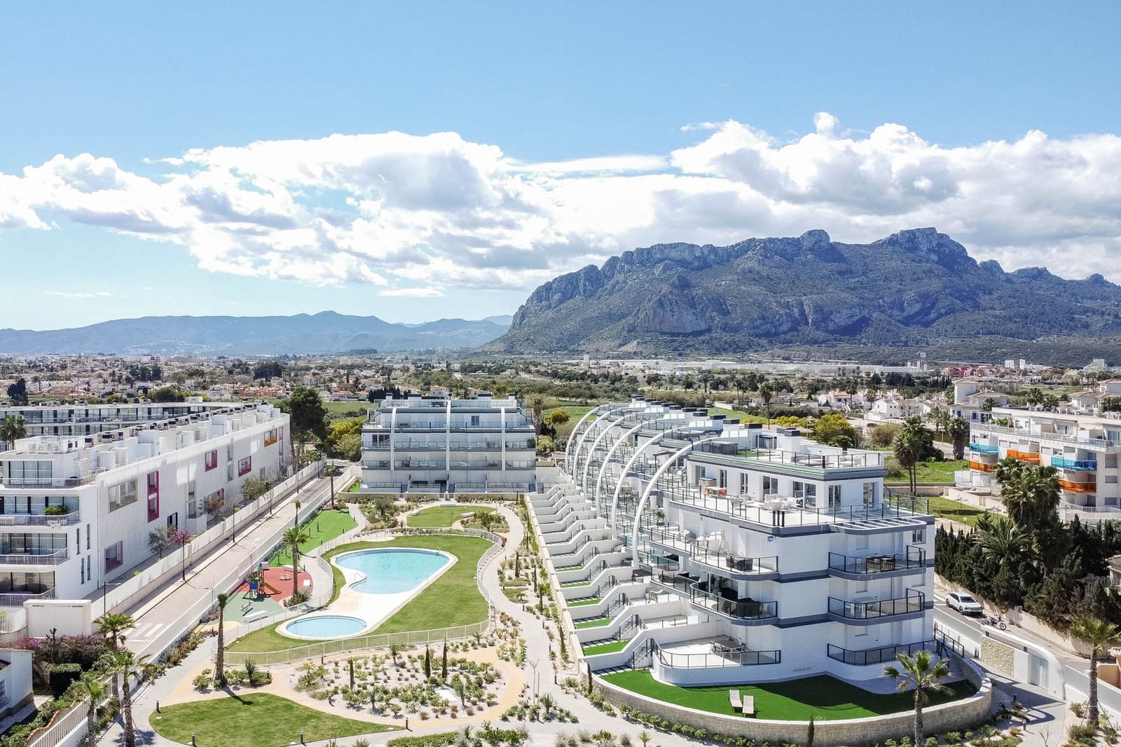 3 soveværelse Lejlighed til salg i Denia med swimmingpool garage - € 695.000 (Ref: 9882484)