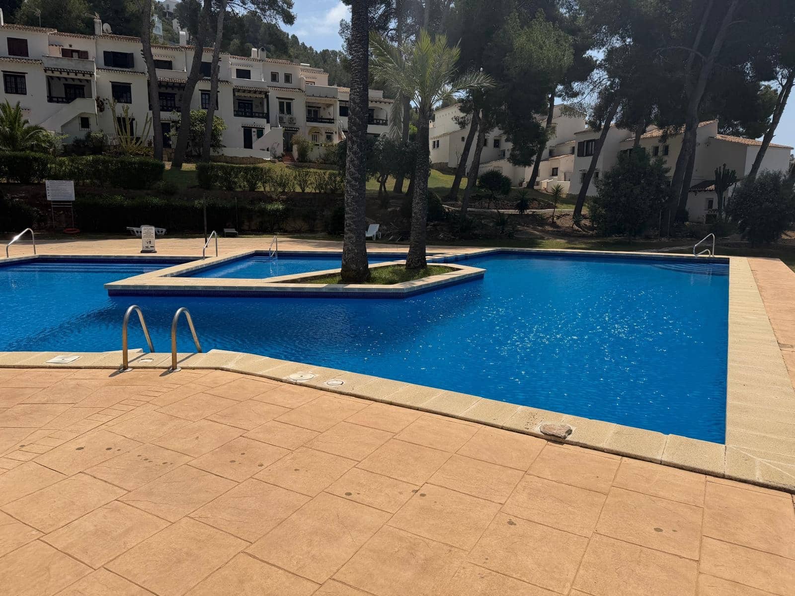 2 bedroom Townhouse for sale in Moraira with pool - € 325,000 (Ref: 9918639)