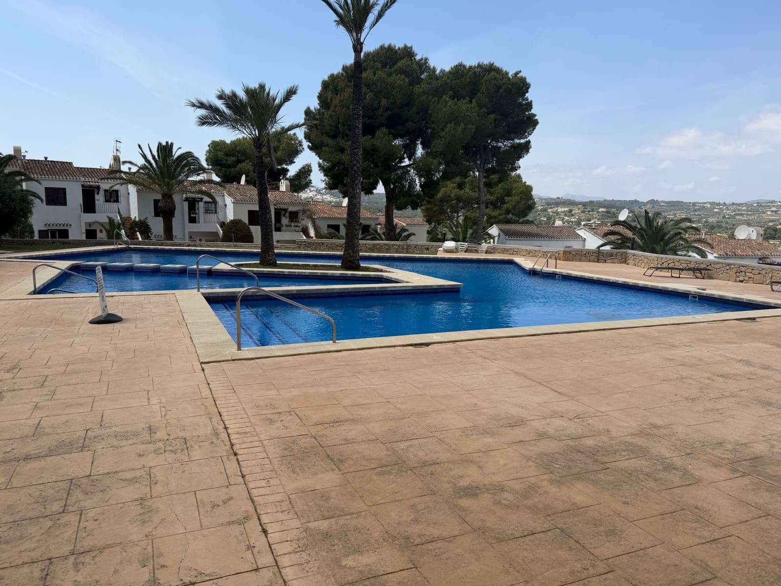 2 bedroom Townhouse for sale in Moraira with pool - € 325,000 (Ref: 9918639)