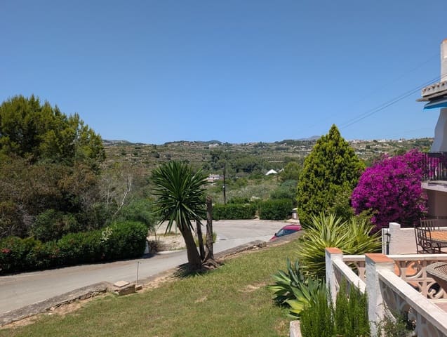 2 bedroom Townhouse for sale in Moraira, Teulada-Moraira with pool - € 325,000 (Ref: 9918639)