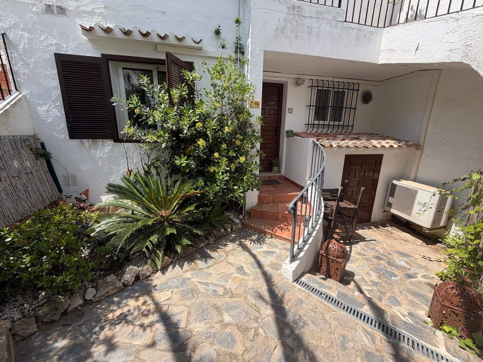 2 bedroom Townhouse for sale in Moraira with pool - € 325,000 (Ref: 9918639)