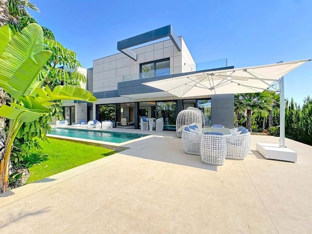 4 soveværelse Villa til salg i Calpe / Calp med swimmingpool garage - € 2.290.000 (Ref: 9918640)