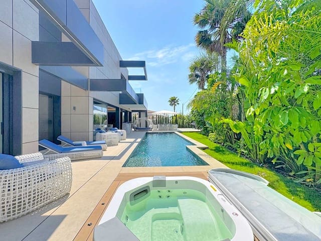 4 soveværelse Villa til salg i Calpe / Calp med swimmingpool garage - € 2.290.000 (Ref: 9918640)