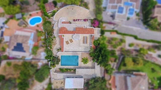Chalet de 7 habitaciones en Javea / Xàbia en venta con piscina - 2.900.000 € (Ref: 9952835)