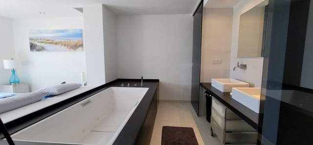 2 quarto Apartamento para arrendar em Sitges com garagem - 3 000 € (Ref: 9778482)