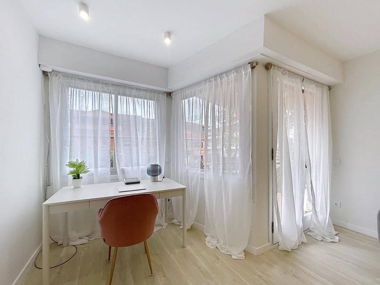 2 soverom Leilighet til leie i Sitges - € 2 200 (Ref: 9778483)