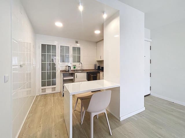 2 soverom Leilighet til leie i Sitges - € 2 200 (Ref: 9778483)