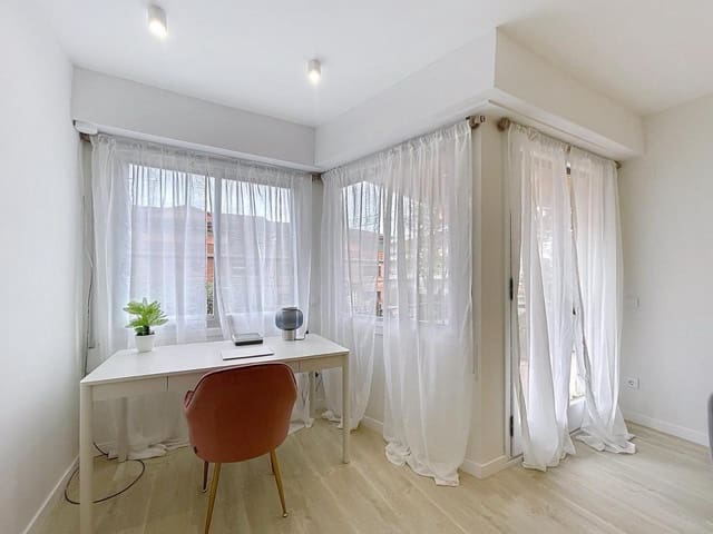 2 soverom Leilighet til leie i Sitges - € 2 200 (Ref: 9778483)