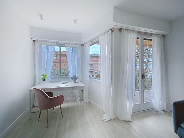 2 soverom Leilighet til leie i Sitges - € 2 200 (Ref: 9778483)