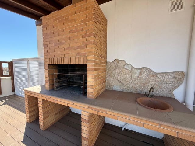 3 soverom Penthouse til salgs i Sitges med svømmebasseng - € 785 000 (Ref: 9778484)