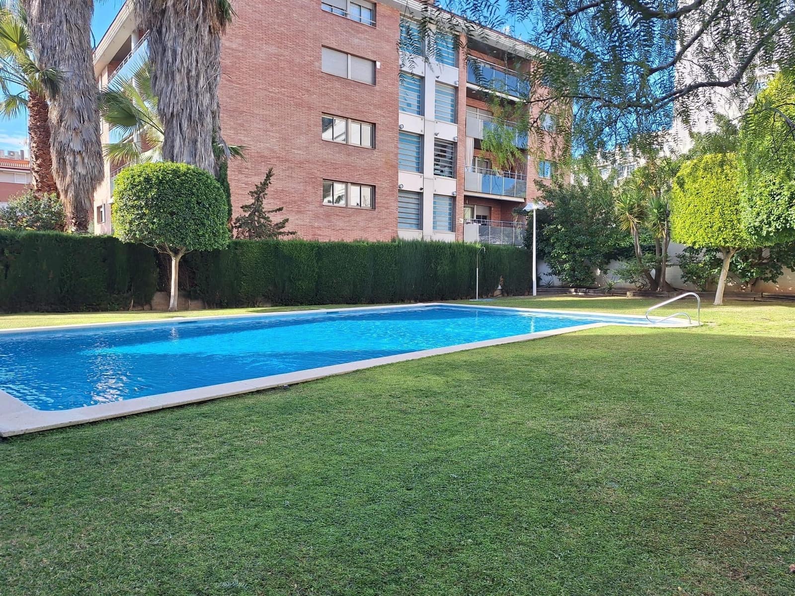 3 soverom Penthouse til salgs i Sitges med svømmebasseng - € 785 000 (Ref: 9778484)