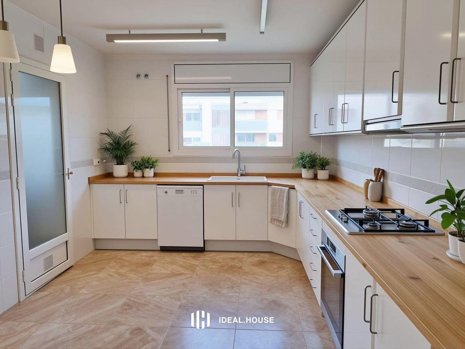 4 slaapkamer Penthouse te koop in Sitges met zwembad - € 785.000 (Ref: 9778484)