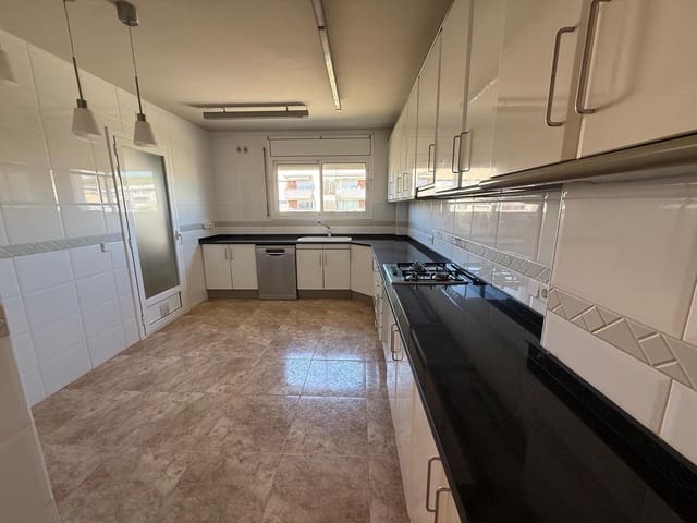 4 Zimmer Penthouse zu verkaufen in Sitges mit Pool - 785.000 € (Ref: 9778484)