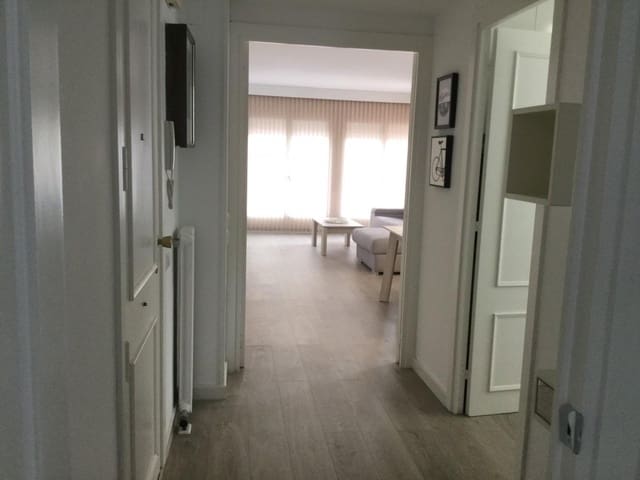 Piso de 3 habitaciones en Sitges en alquiler con garaje - 3.000 € (Ref: 9778491)
