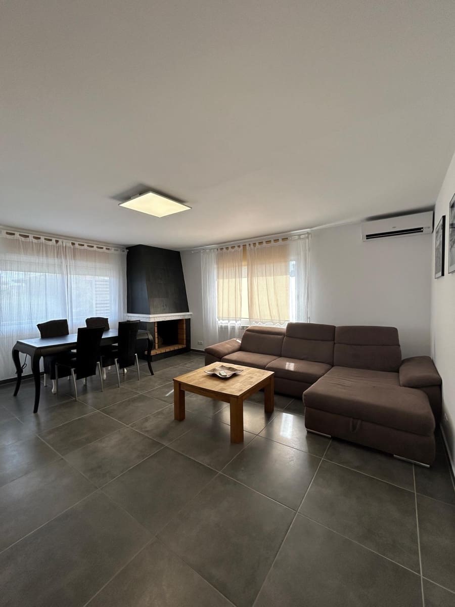 4 makuuhuone Huvila myytävänä paikassa Calafell mukana uima-altaan 
autotalli - 536 000 € (Ref: 9778494)