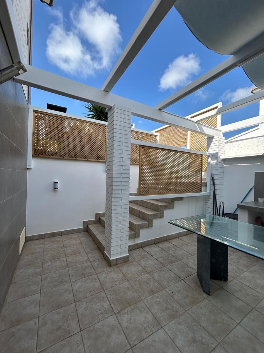 4 makuuhuone Huvila myytävänä paikassa Calafell mukana uima-altaan 
autotalli - 536 000 € (Ref: 9778494)