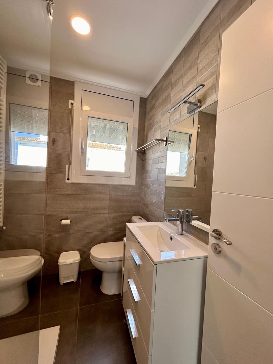 4 makuuhuone Huvila myytävänä paikassa Calafell mukana uima-altaan 
autotalli - 536 000 € (Ref: 9778494)