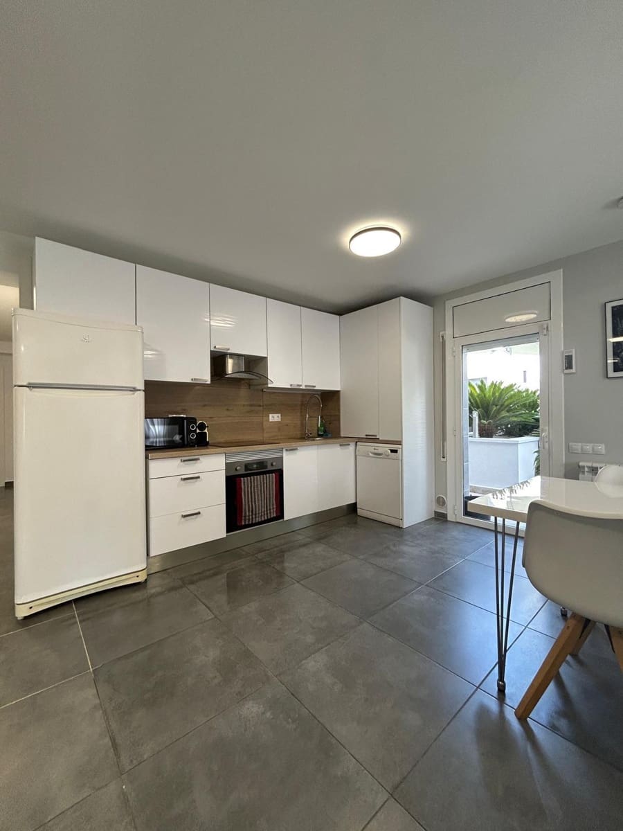 4 makuuhuone Huvila myytävänä paikassa Calafell mukana uima-altaan 
autotalli - 536 000 € (Ref: 9778494)