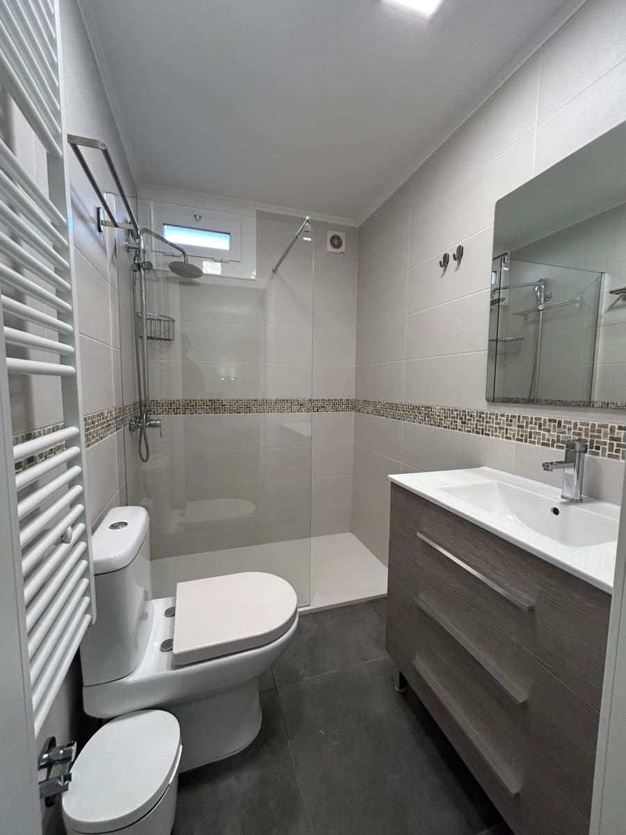 4 makuuhuone Huvila myytävänä paikassa Calafell mukana uima-altaan 
autotalli - 536 000 € (Ref: 9778494)