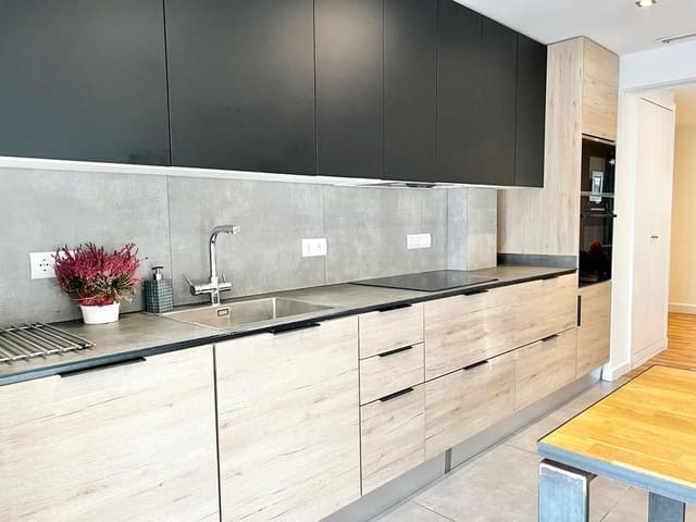 4 sypialnia Mieszkanie do wynajęcia w Sitges z basenem garażem - 3 850 € (Ref: 9778505)