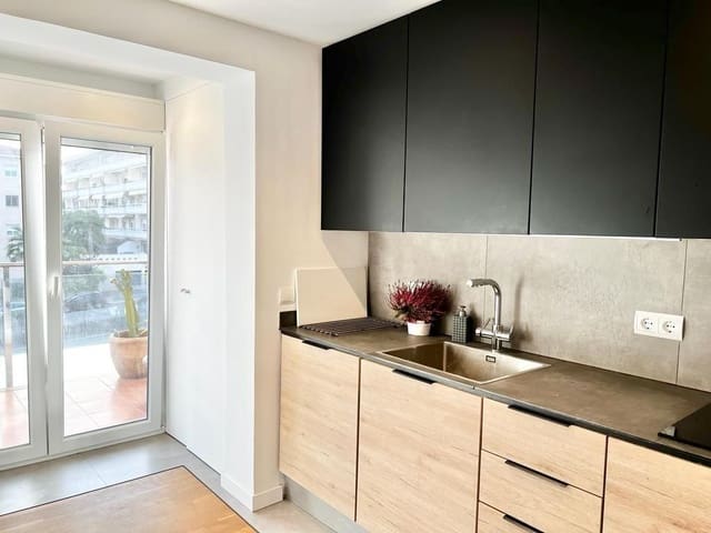 4 sypialnia Mieszkanie do wynajęcia w Sitges z basenem garażem - 3 850 € (Ref: 9778505)
