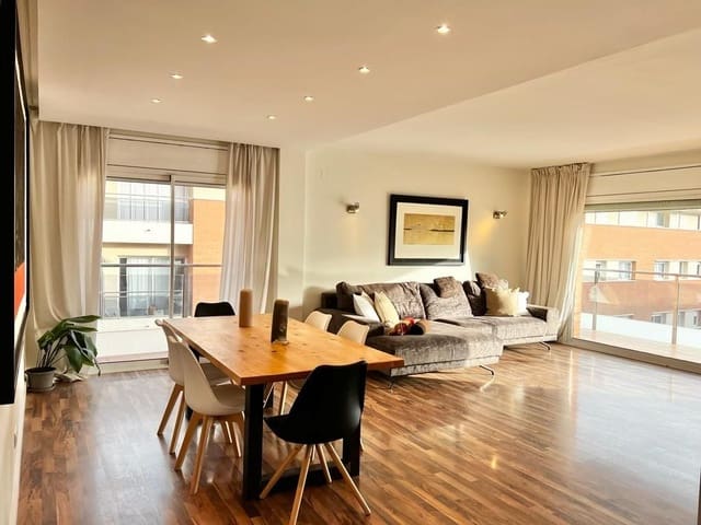 4 sypialnia Mieszkanie do wynajęcia w Sitges z basenem garażem - 3 850 € (Ref: 9778505)