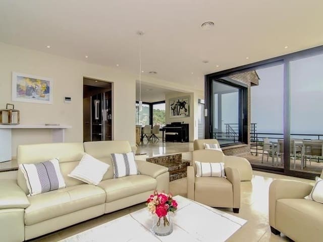 6 quarto Moradia para arrendar em Sitges com piscina garagem - 9 875 € (Ref: 9778507)