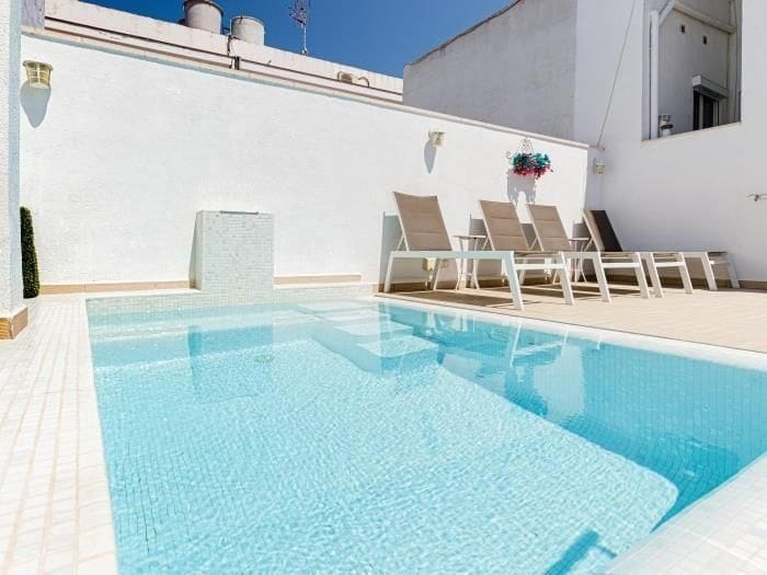 5 bedroom Apartment for rent in Sitges with pool - € 5,500 (Ref: 9778513)