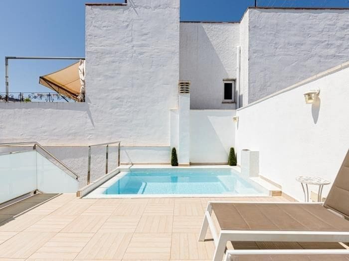 5 bedroom Apartment for rent in Sitges with pool - € 5,500 (Ref: 9778513)