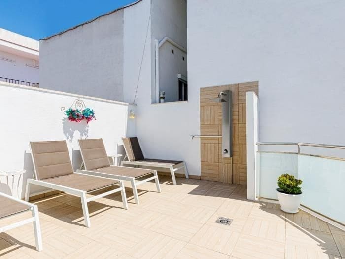 5 bedroom Apartment for rent in Sitges with pool - € 5,500 (Ref: 9778513)
