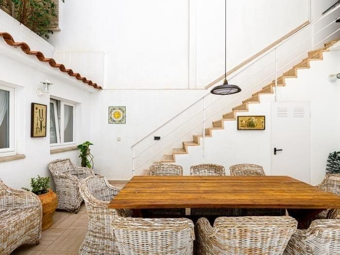 5 bedroom Apartment for rent in Sitges with pool - € 5,500 (Ref: 9778513)