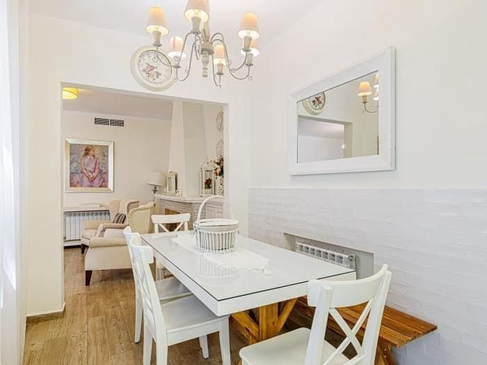 5 bedroom Apartment for rent in Sitges with pool - € 5,500 (Ref: 9778513)