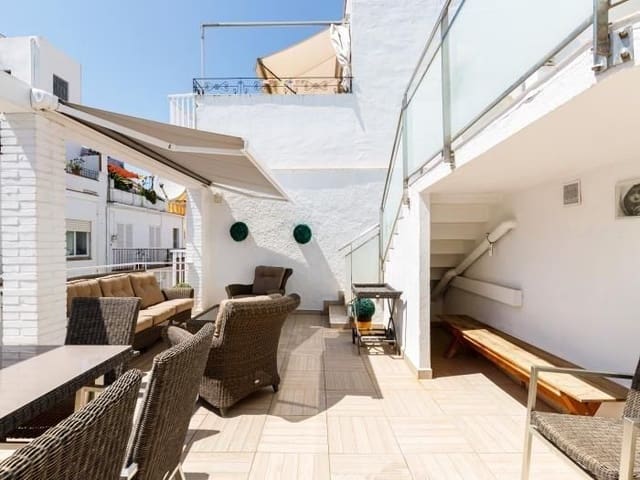 5 bedroom Apartment for rent in Sitges with pool - € 5,500 (Ref: 9778513)