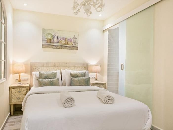 4 slaapkamer Flat te huur in Sitges - € 5.500 (Ref: 9778514)