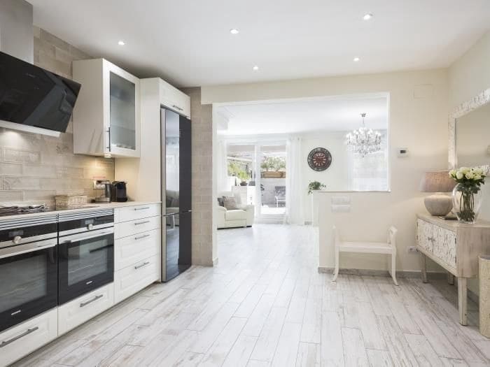 4 slaapkamer Flat te huur in Sitges - € 5.500 (Ref: 9778514)