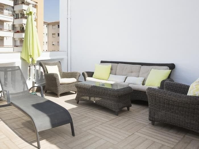 4 bedroom Apartment for rent in Sitges - € 4,950 (Ref: 9778515)