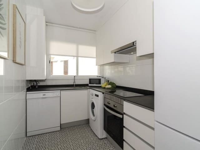 4 slaapkamer Appartement te huur in Sitges - € 2.750 (Ref: 9778516)