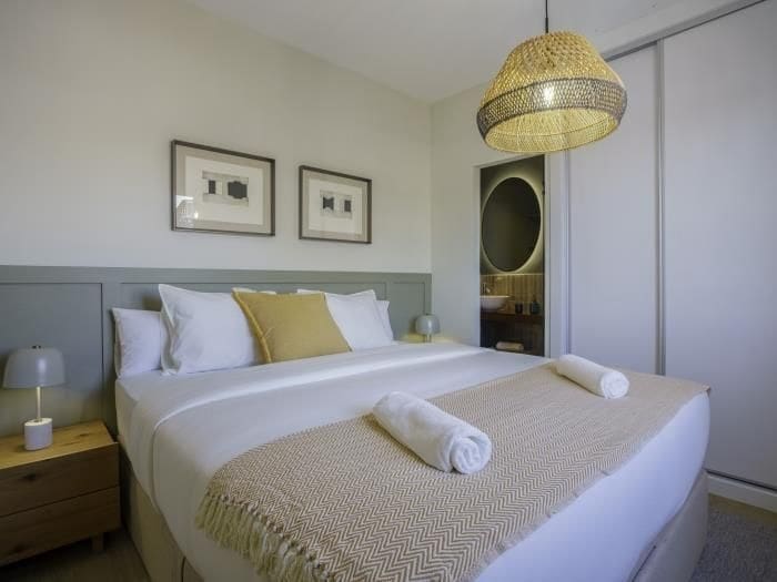 2 bedroom Penthouse for rent in Sitges with garage - € 3,575 (Ref: 9778517)