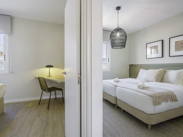 2 bedroom Penthouse for rent in Sitges with garage - € 3,575 (Ref: 9778517)