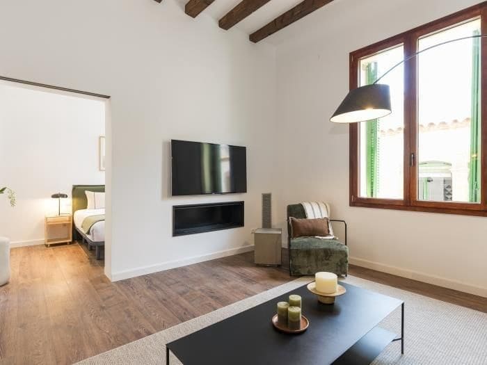 6 bedroom Flat for rent in Sitges - € 3,000 (Ref: 9778518)